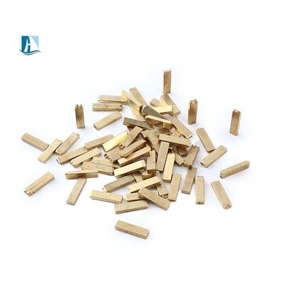 Letras de latão com logotipo personalizado 2mm-15mm Tamanho OEM Material de latão acabamento revestido de ouro